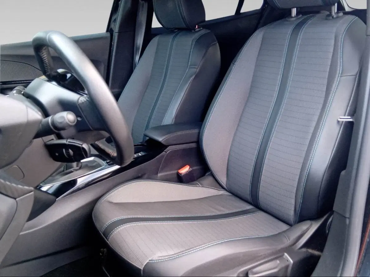 Peugeot 2008 usata a Pisa (8)