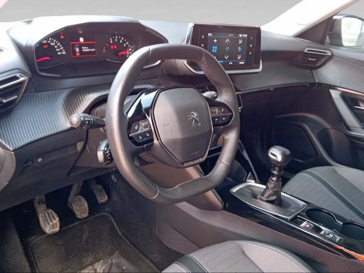 Peugeot 2008 usata a Pisa (9)