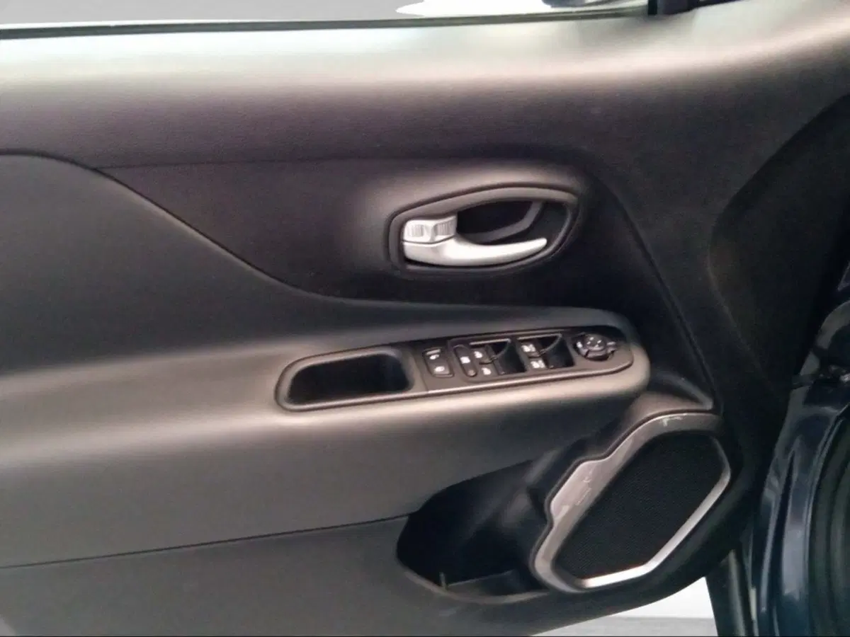 Jeep Renegade usata a Pisa (17)