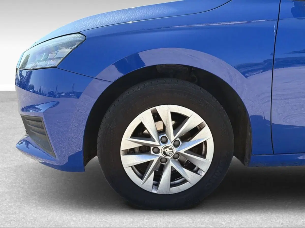 Skoda Fabia usata a Pisa (15)