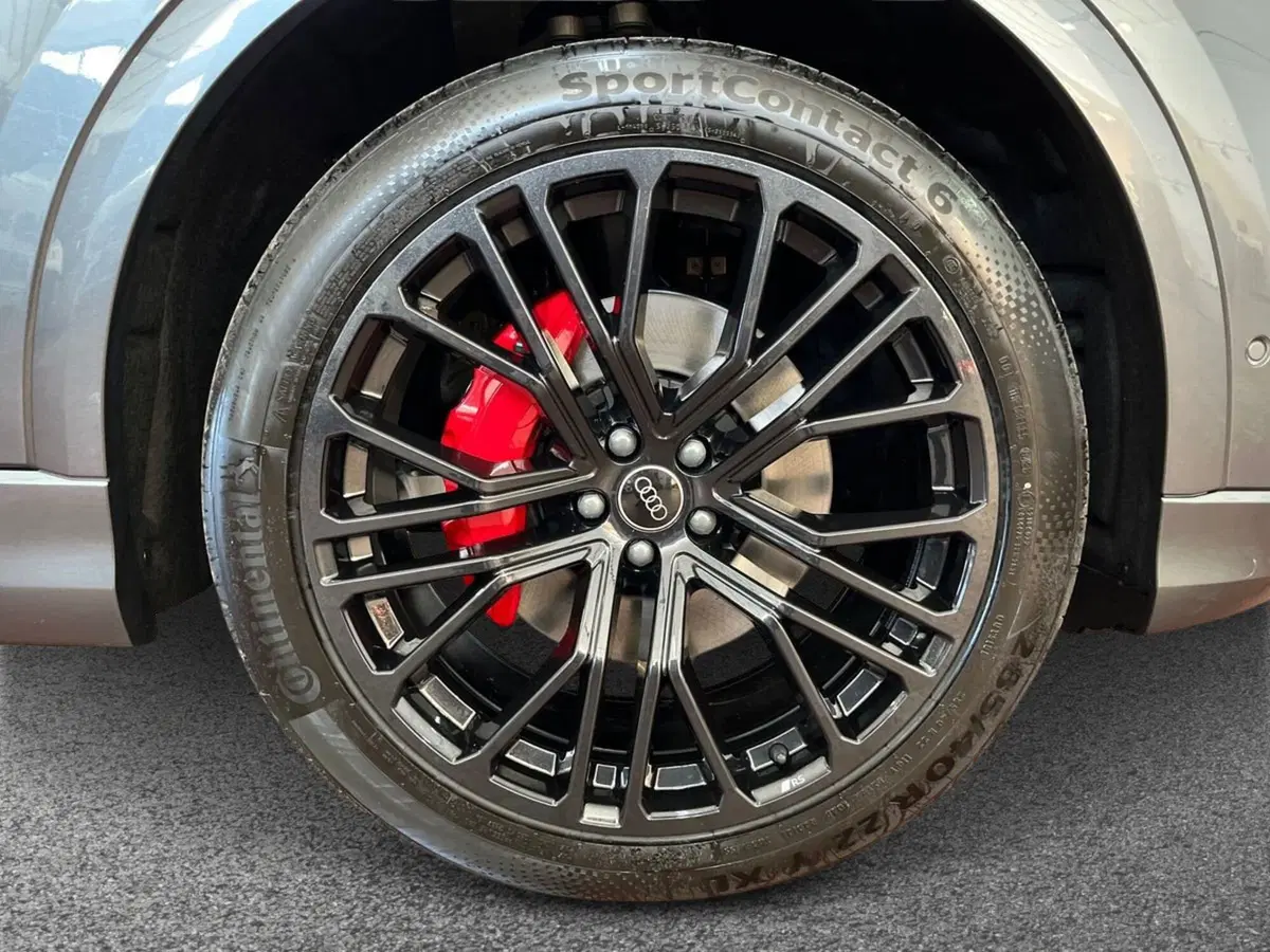 Audi Q8 nuova a Bari (6)