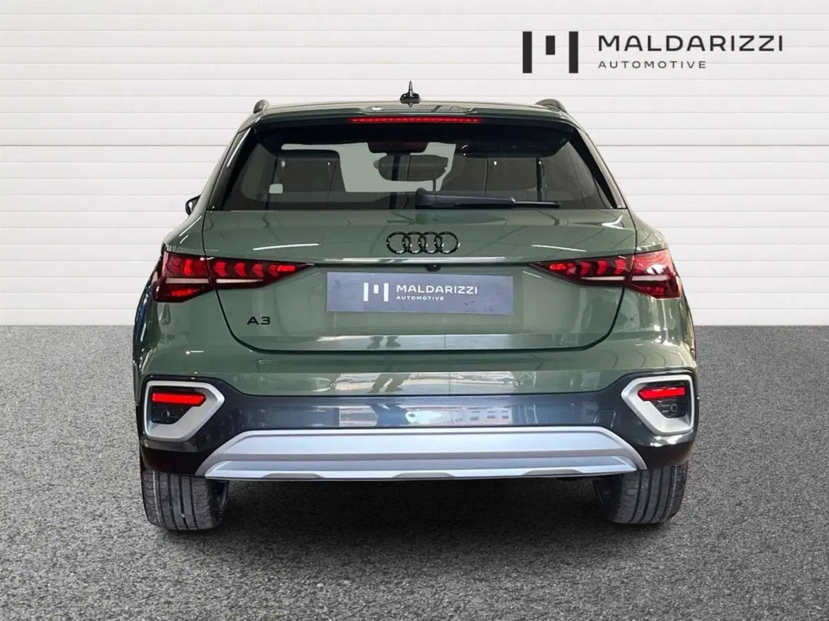 Audi A3 allstreet nuova a Bari (3)
