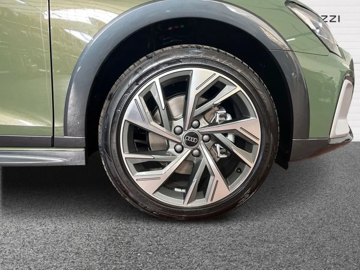 Audi A3 allstreet nuova a Bari (6)