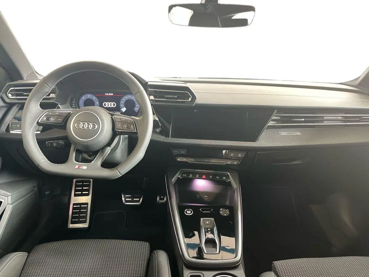 Audi A3 allstreet nuova a Bari (8)