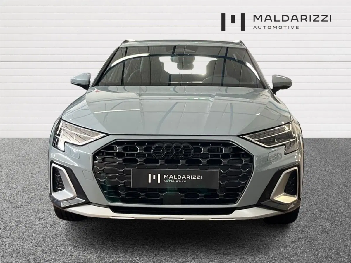 Audi A3 allstreet nuova a Bari (2)