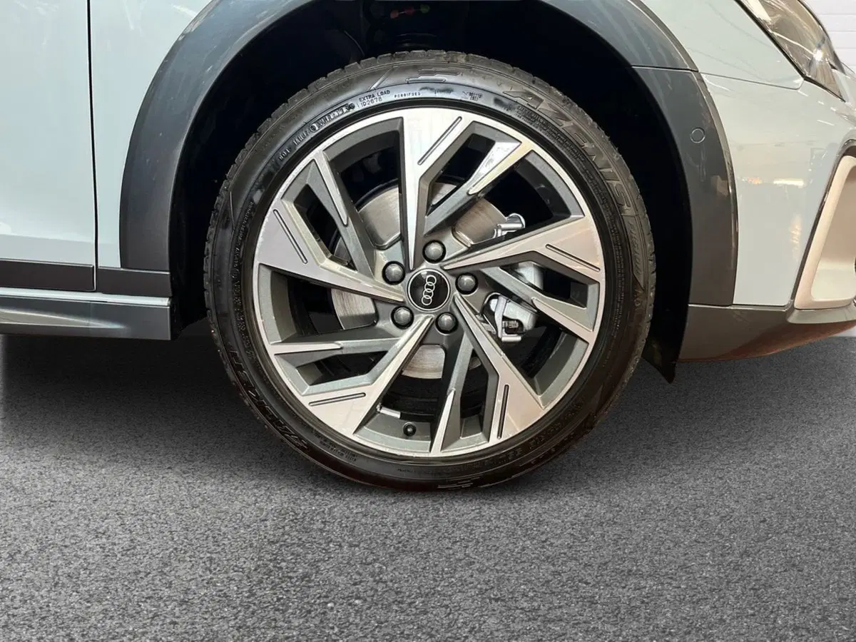 Audi A3 allstreet nuova a Bari (6)