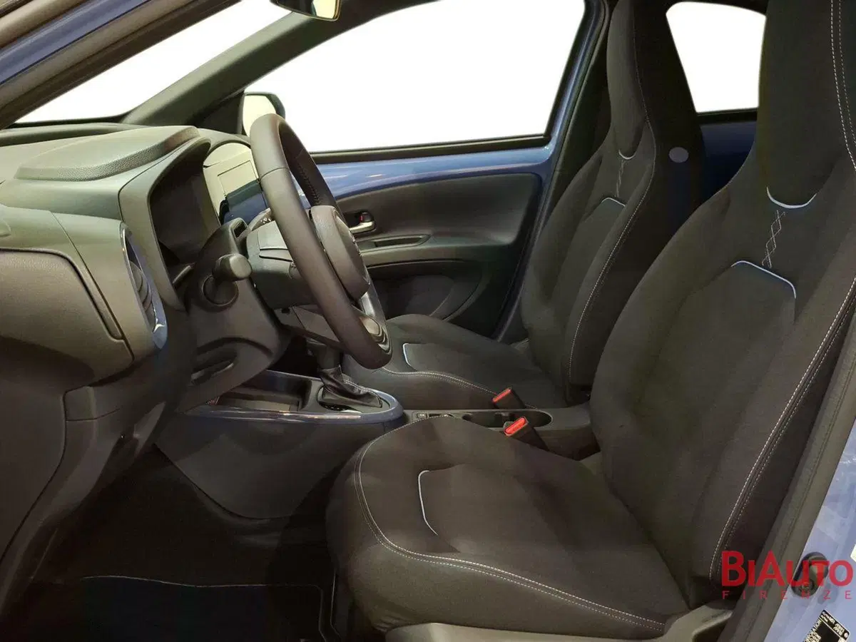 Toyota Aygo X nuova a Firenze (18)