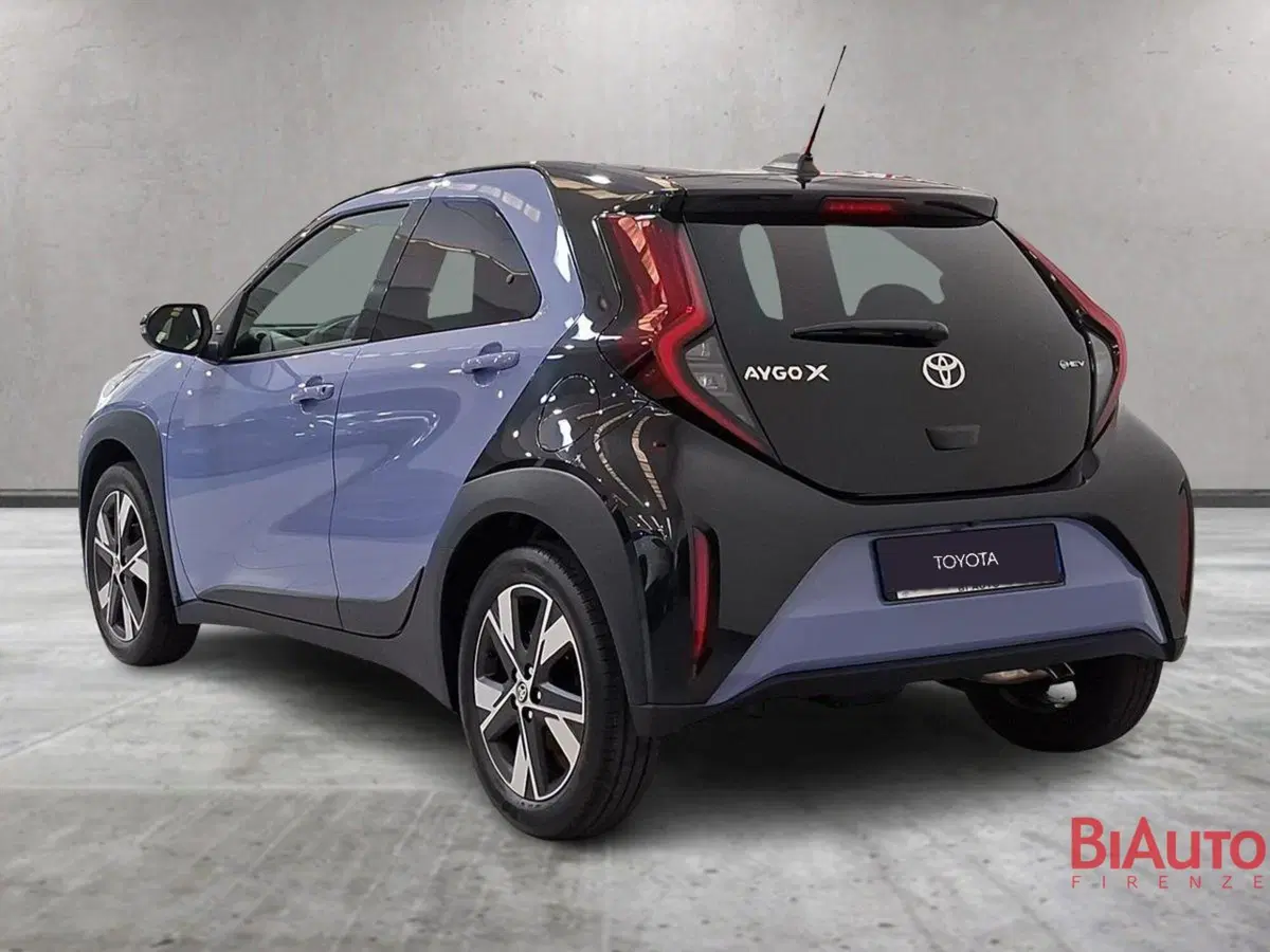 Toyota Aygo X nuova a Firenze (4)