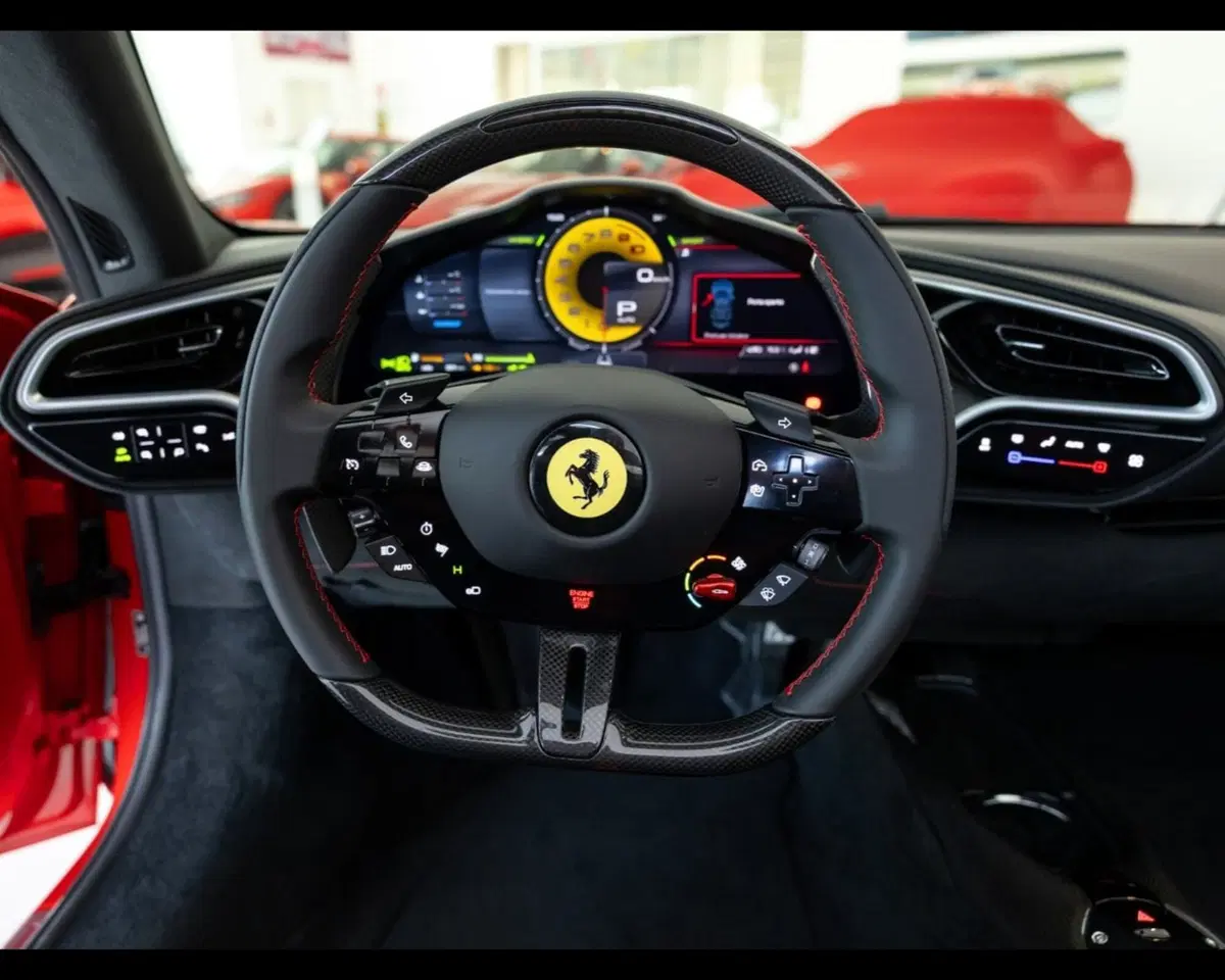 Ferrari 296 Spider usata a Padova (13)