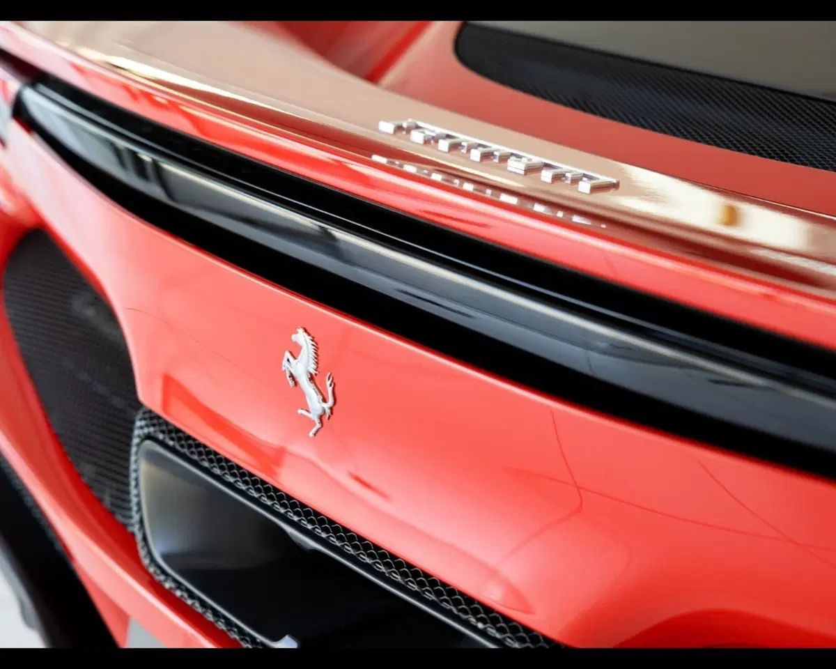 Ferrari 296 Spider usata a Padova (19)