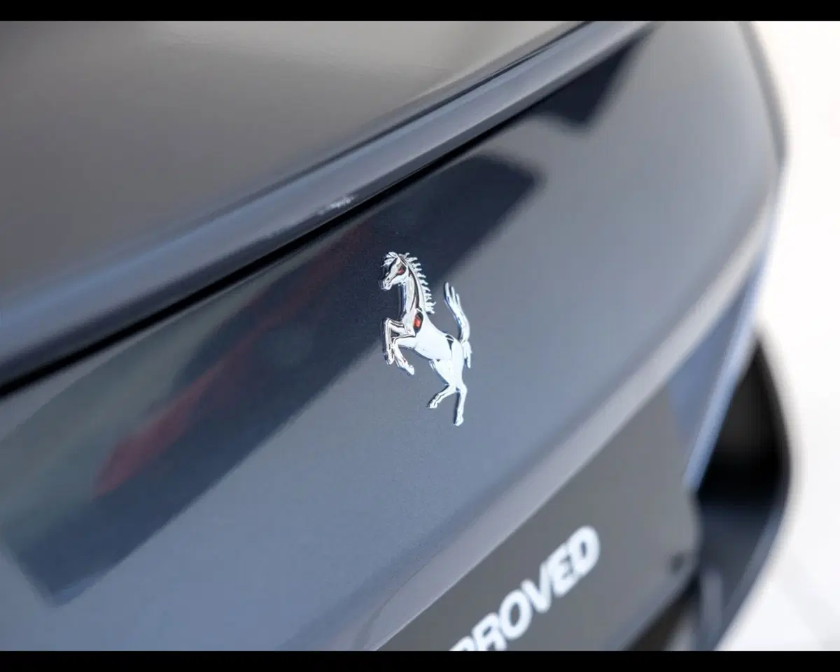 Ferrari Roma Spider usata a Padova (16)
