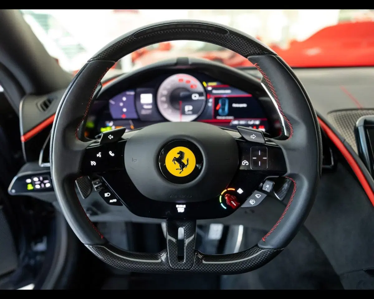Ferrari Roma Spider usata a Padova (20)