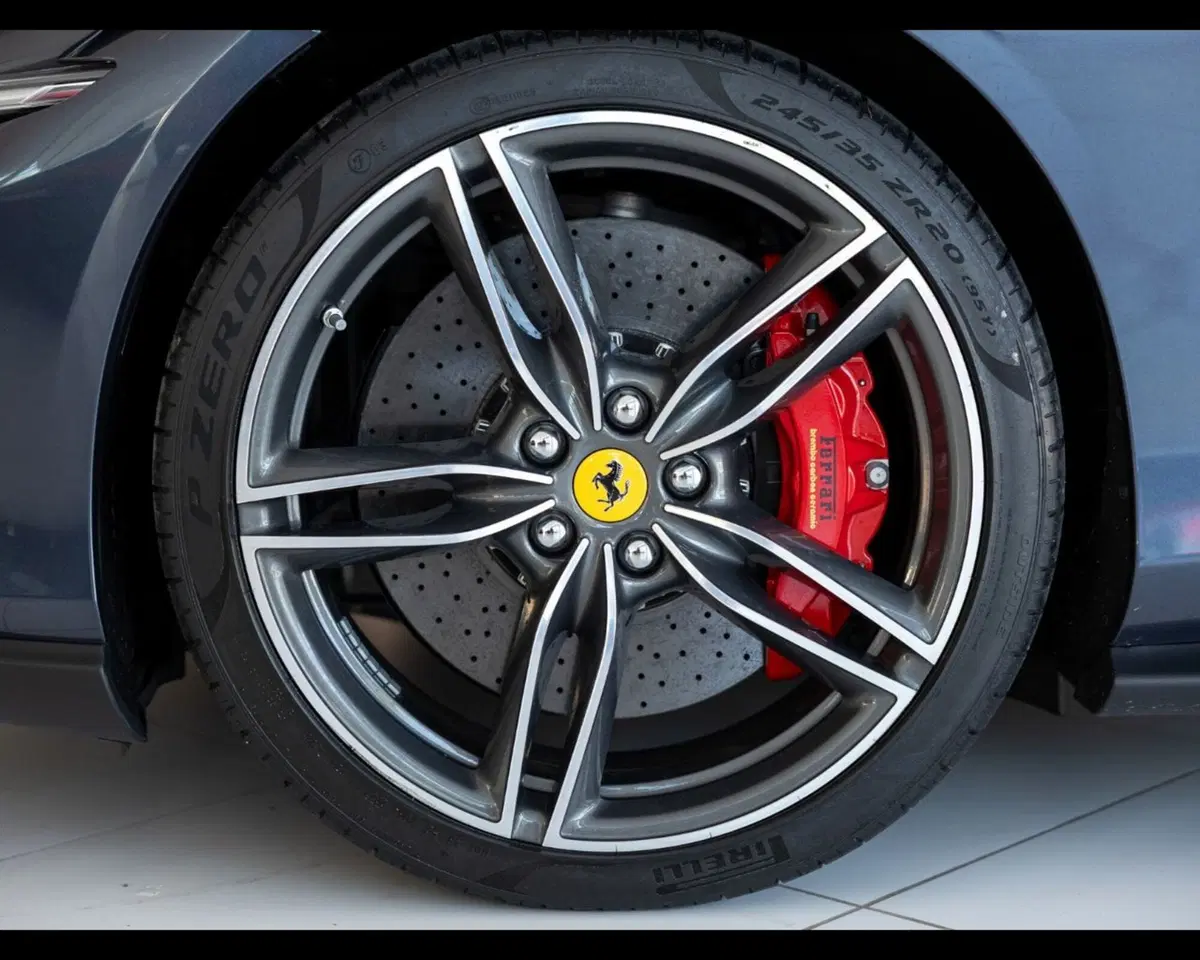 Ferrari Roma Spider usata a Padova (7)