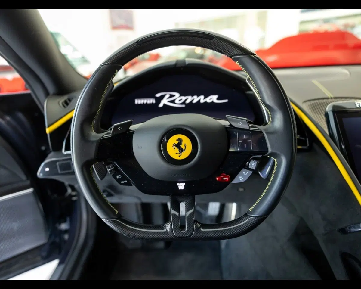 Ferrari Roma Spider usata a Padova (12)