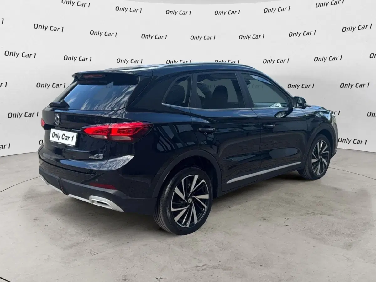 Mg ZS nuova a Ferrara (6)
