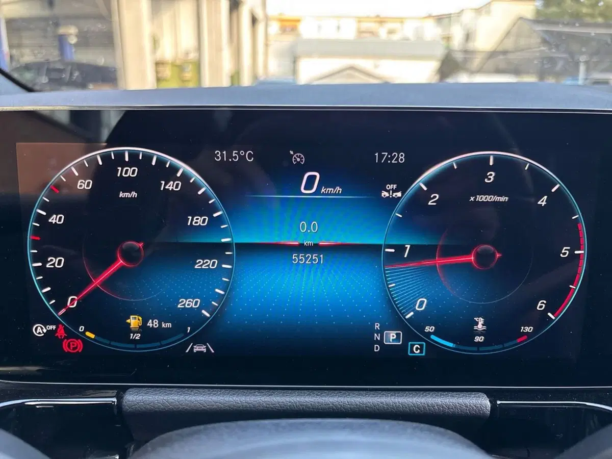 Mercedes-Benz GLA SUV usata a Pescara (9)