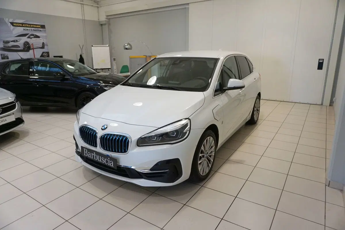 BMW Serie 2 Active Tourer usata a Pescara