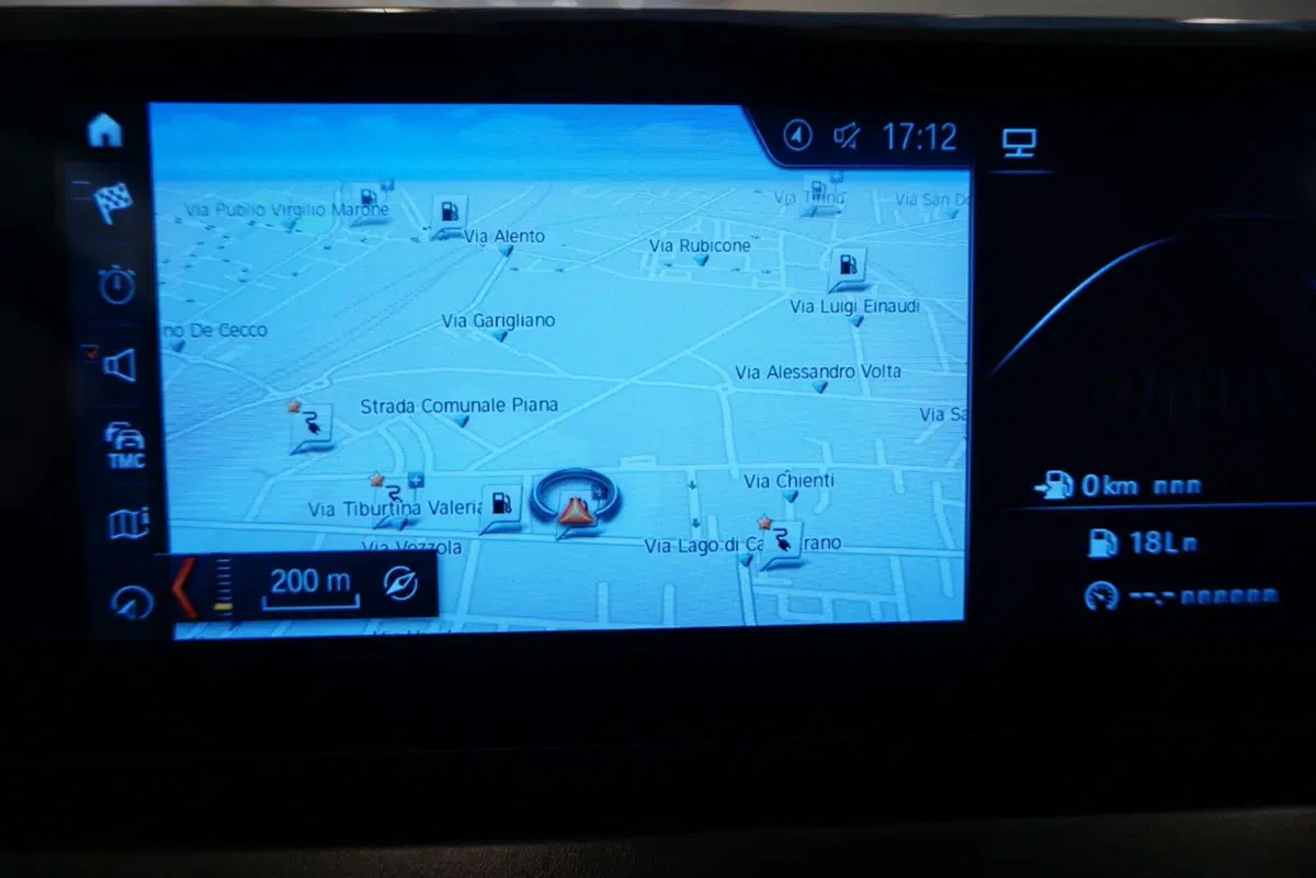 BMW Serie 2 Active Tourer usata a Pescara (13)