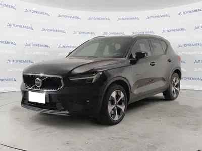 Volvo XC40 B3 automatico Core nuova a Como