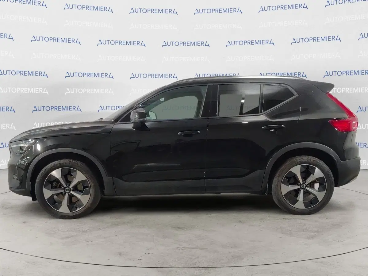Volvo XC40 nuova a Como (3)