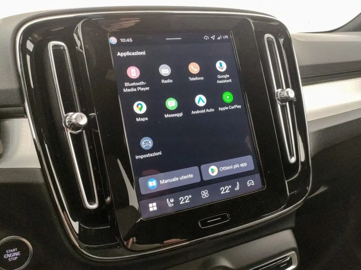 Volvo XC40 nuova a Como (12)