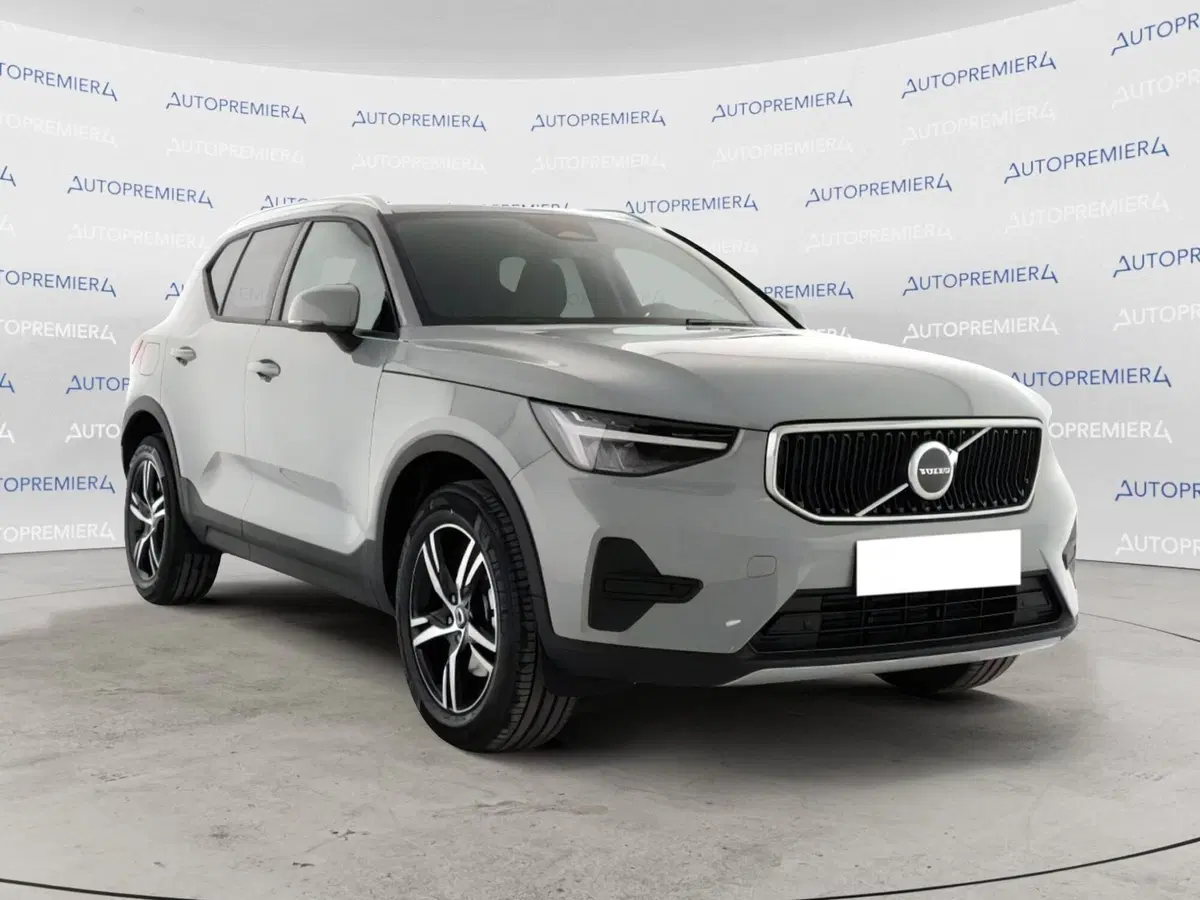 Volvo XC40 nuova a Como (7)