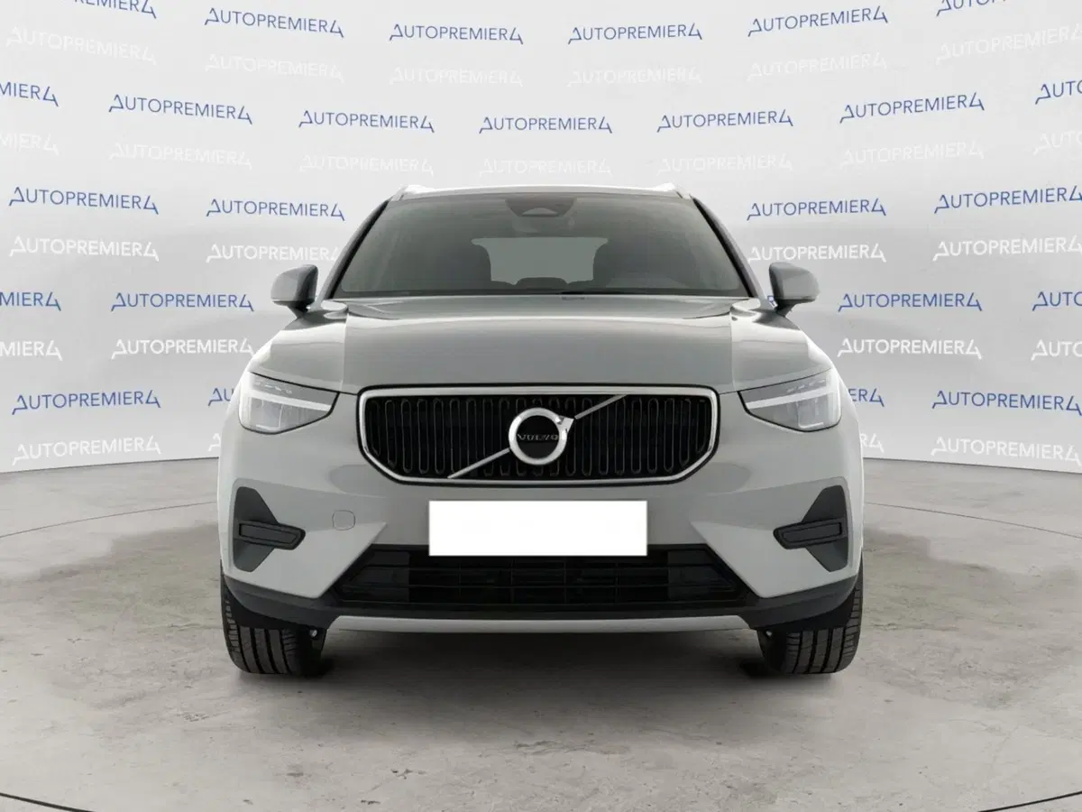 Volvo XC40 nuova a Como (8)