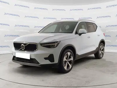 Volvo XC40 B3 automatico Core nuova a Como