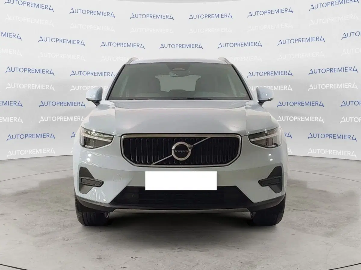 Volvo XC40 nuova a Como (3)