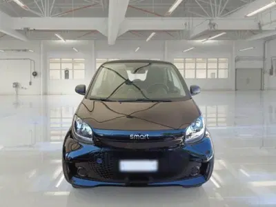 smart Fortwo eq Passion 4,6kW del 2021 usata a Montecosaro