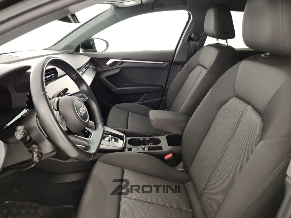 Audi A3 Sportback usata a Massa-Carrara (7)