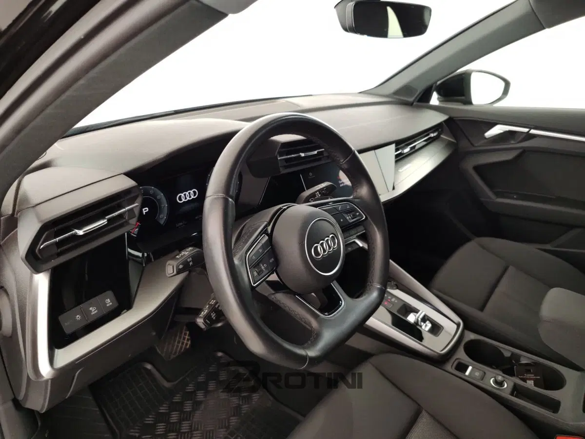 Audi A3 Sportback usata a Massa-Carrara (8)
