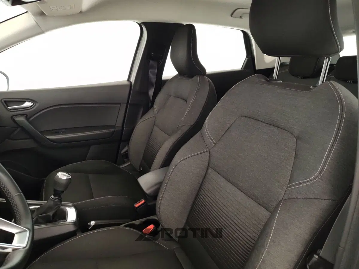Renault Captur usata a Massa-Carrara (8)