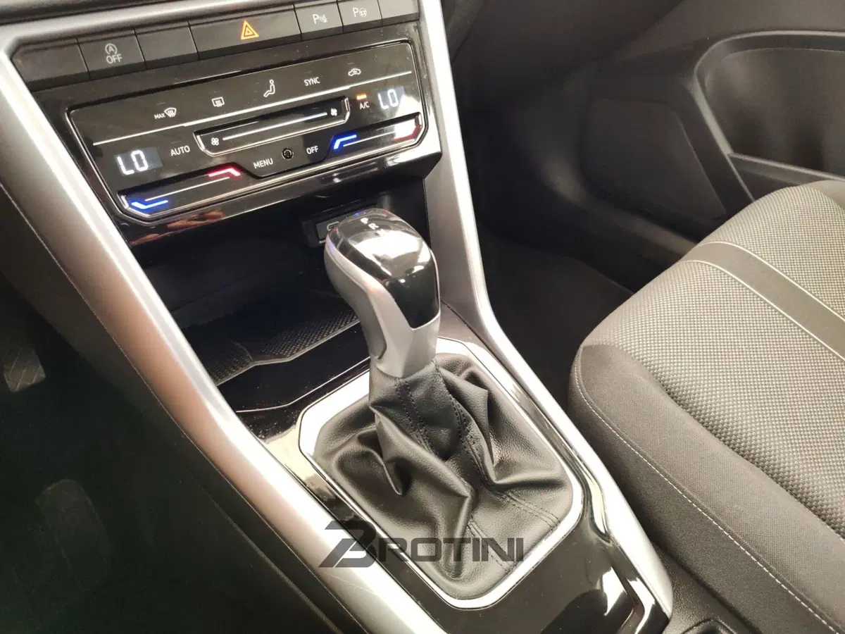 Volkswagen T-Roc usata a Massa-Carrara (12)