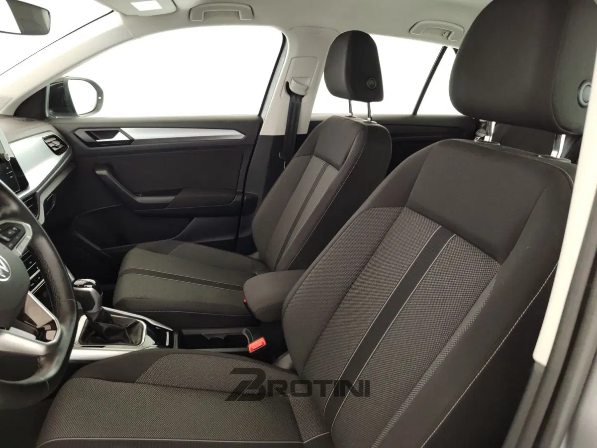 Volkswagen T-Roc usata a Massa-Carrara (9)
