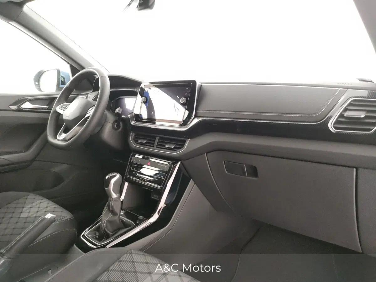 Volkswagen T-Cross nuova a Napoli (9)