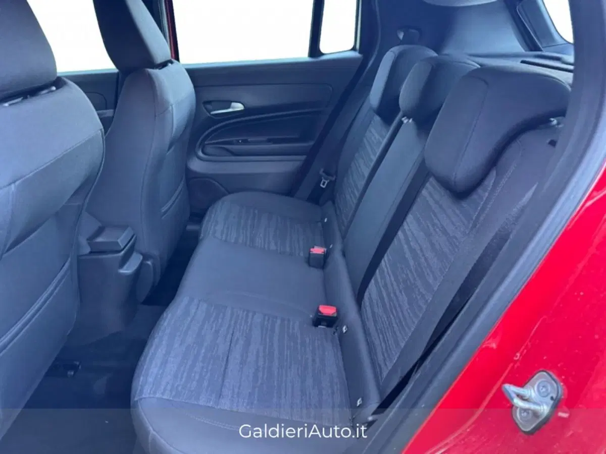 Jeep Avenger nuova a Salerno (7)
