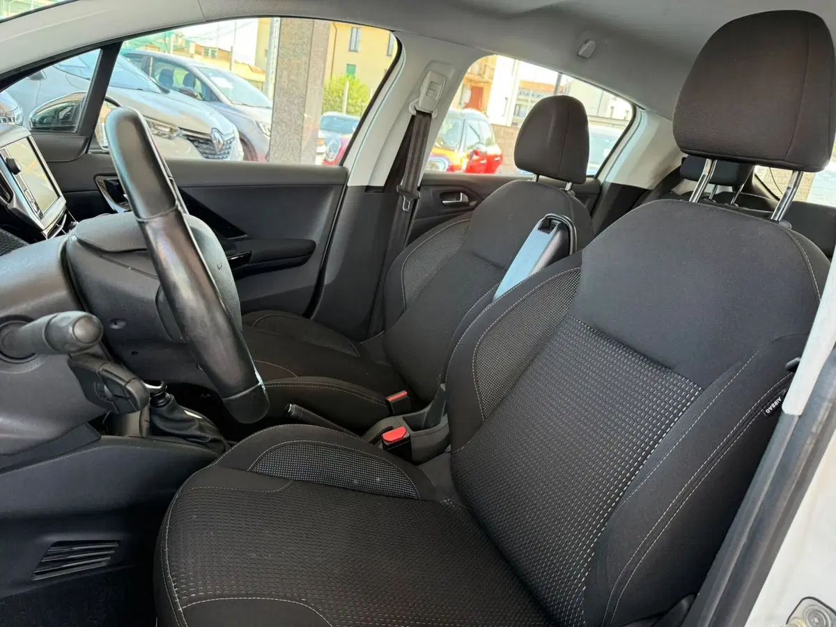Peugeot 208 usata a Brescia (10)
