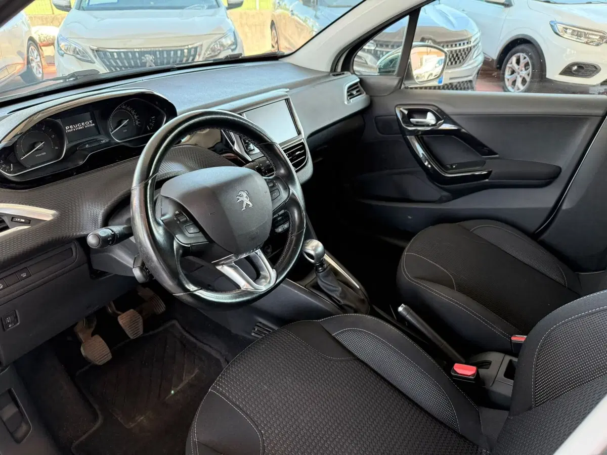 Peugeot 208 usata a Brescia (11)