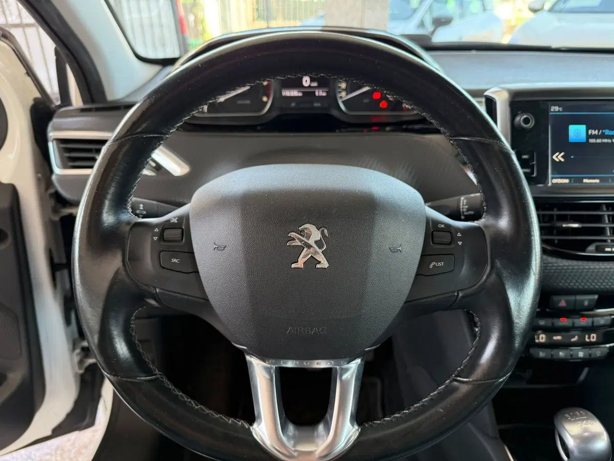 Peugeot 208 usata a Brescia (12)