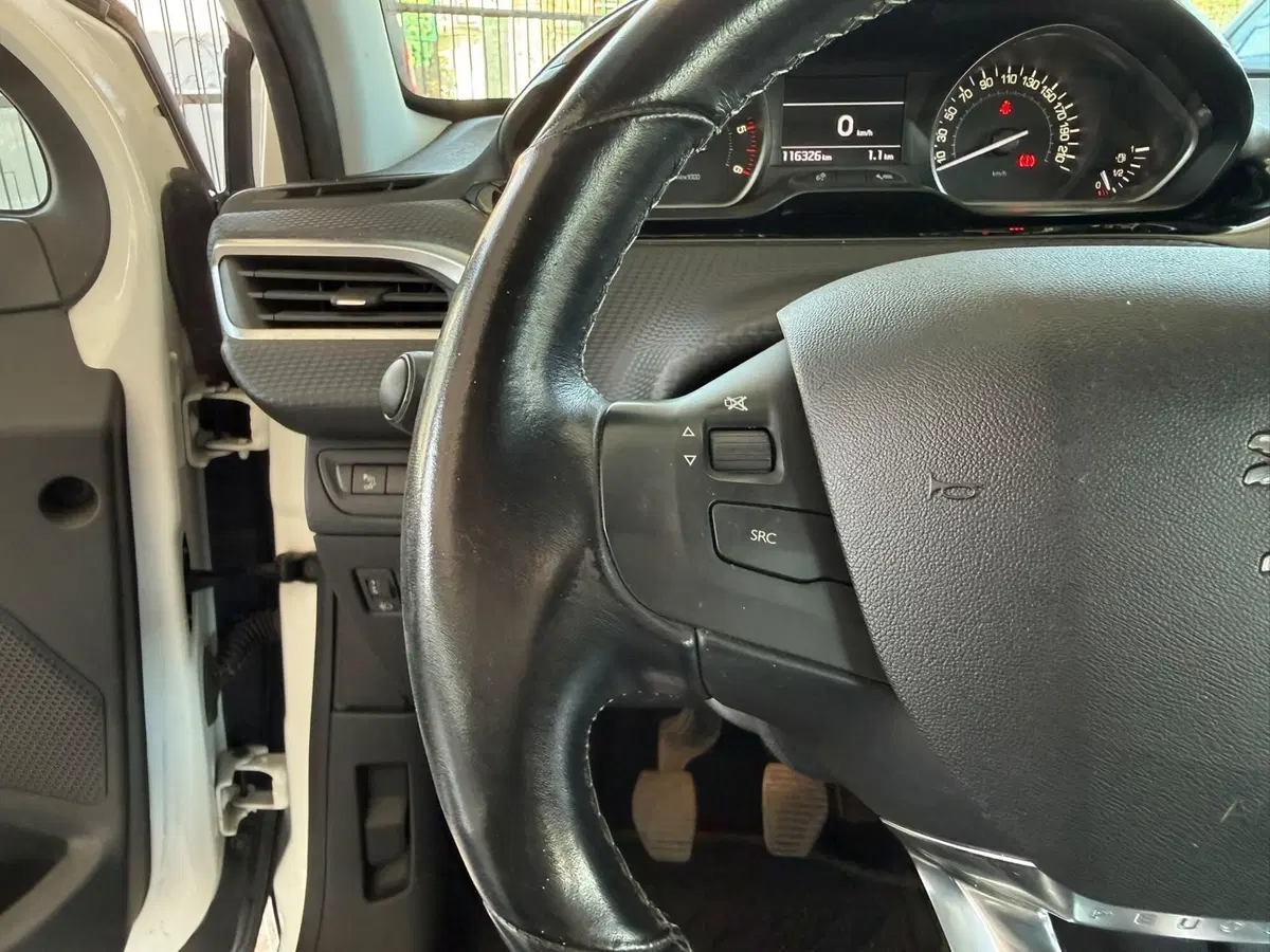 Peugeot 208 usata a Brescia (13)