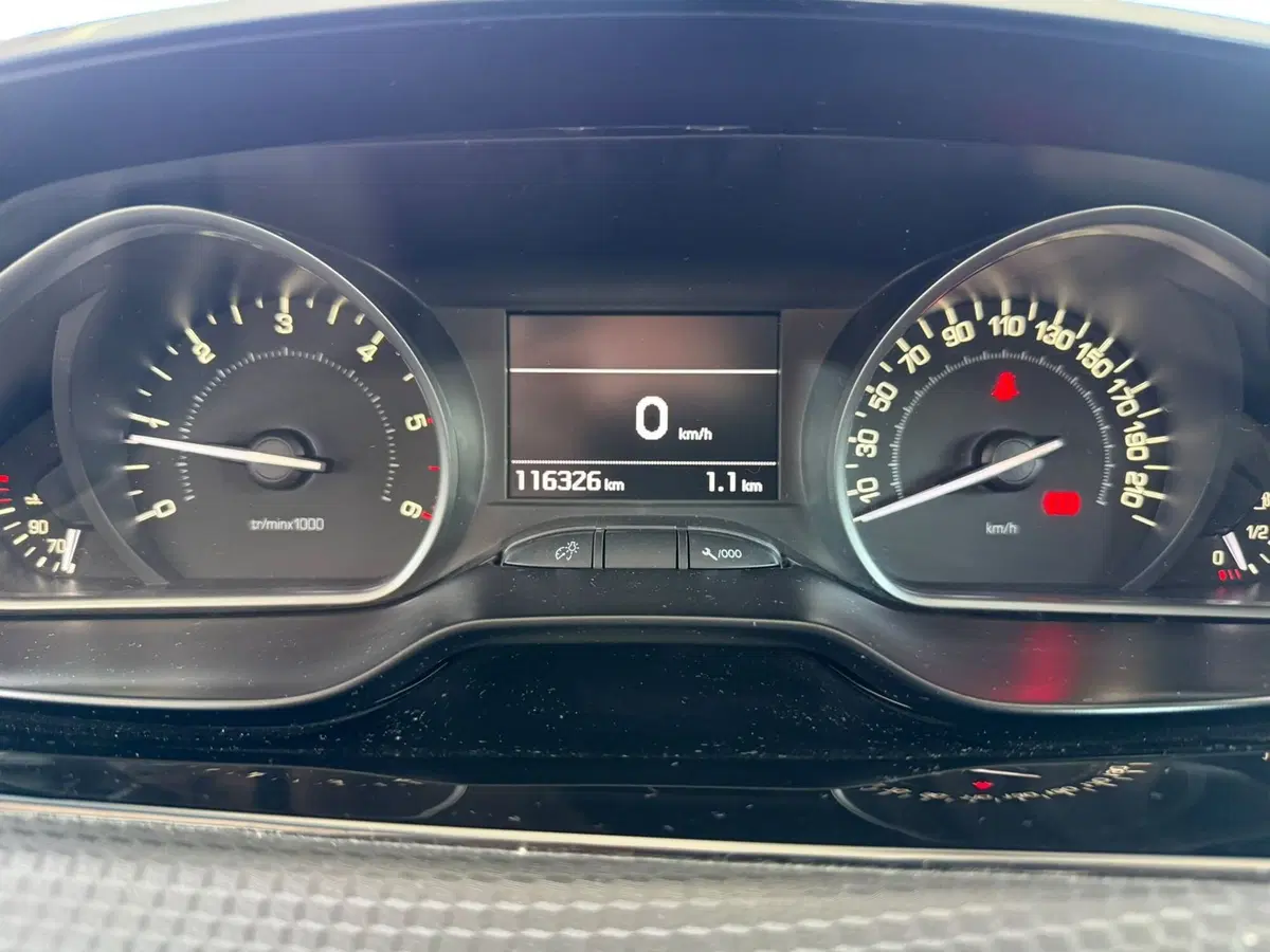 Peugeot 208 usata a Brescia (15)