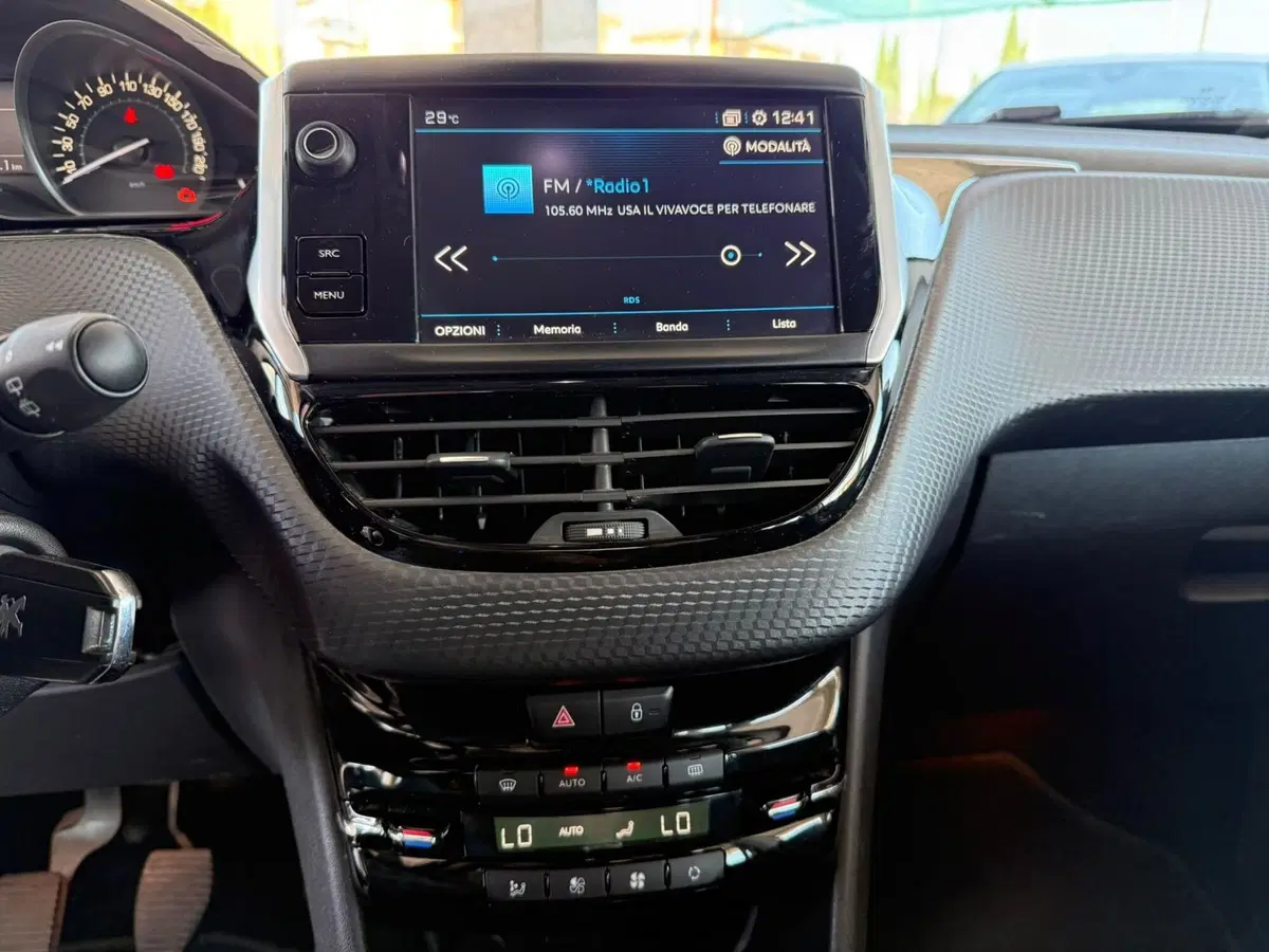 Peugeot 208 usata a Brescia (18)