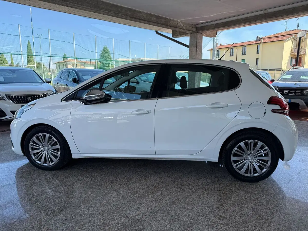 Peugeot 208 usata a Brescia (3)