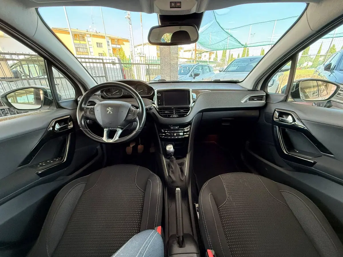 Peugeot 208 usata a Brescia (8)