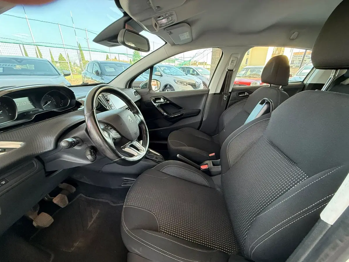 Peugeot 208 usata a Brescia (9)