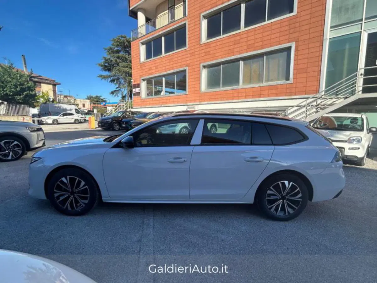 Peugeot 508 SW nuova a Salerno (10)