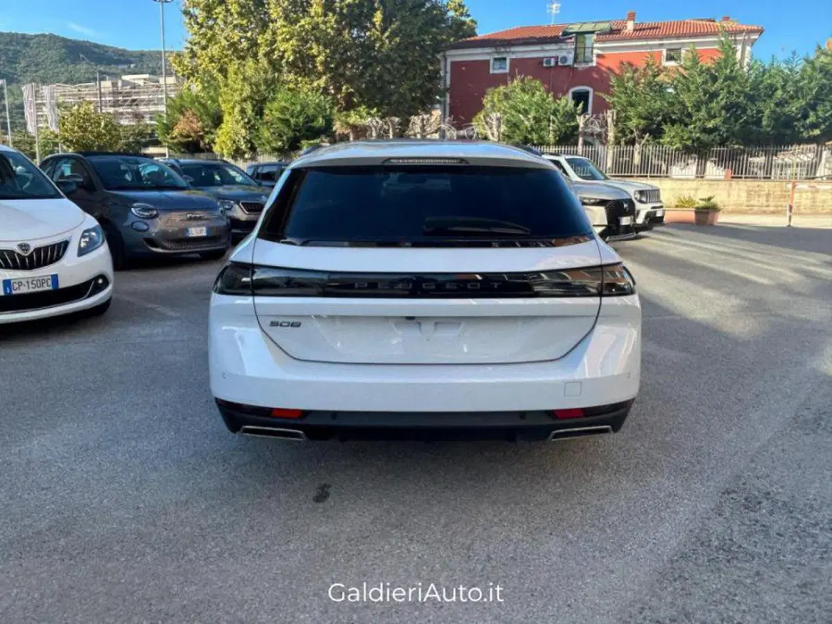 Peugeot 508 SW nuova a Salerno (12)