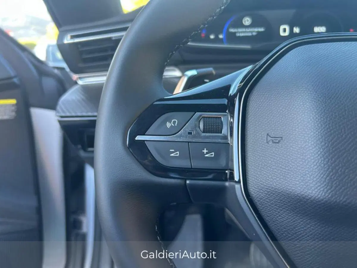 Peugeot 508 SW nuova a Salerno (17)
