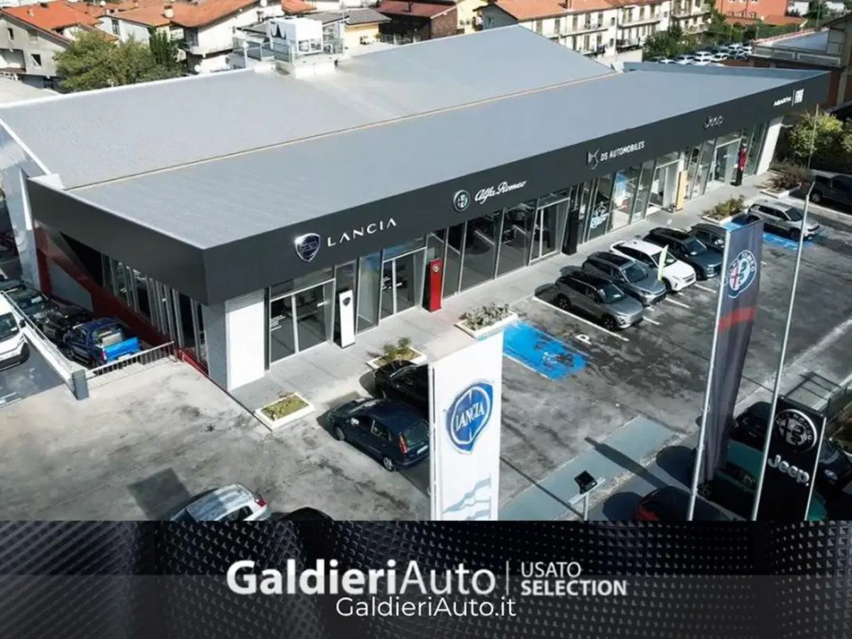 Peugeot 308 SW nuova a Salerno (13)